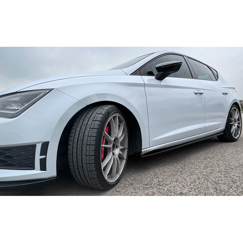 OneWay, Sideskørter, Glans Sort, Passer til Seat Leon (5F) HB/ST 2013-2020, 2-delt sæt